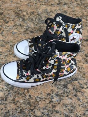 Converse Kids Sneakers in Black, White, Pink & Mustard Pixel Print Size 12Y